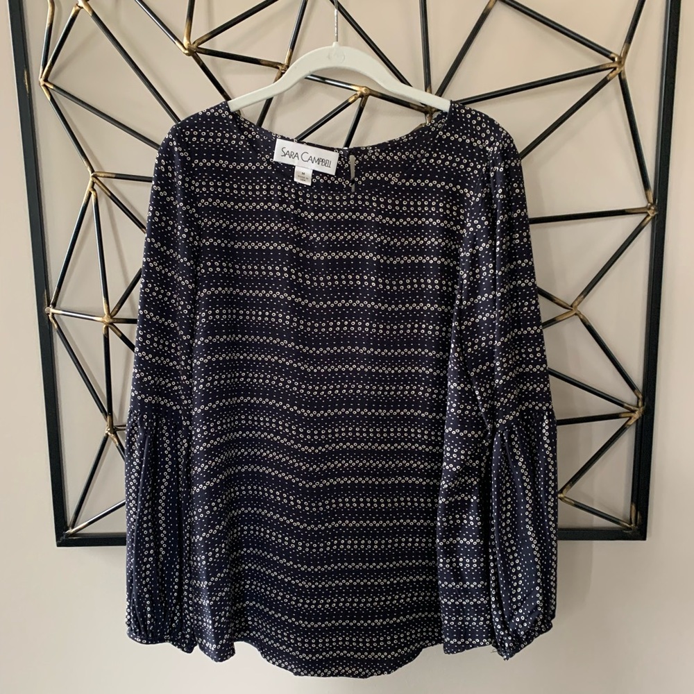 Sara Campbell (made is USA) sz M blue & white long sleeve blouse